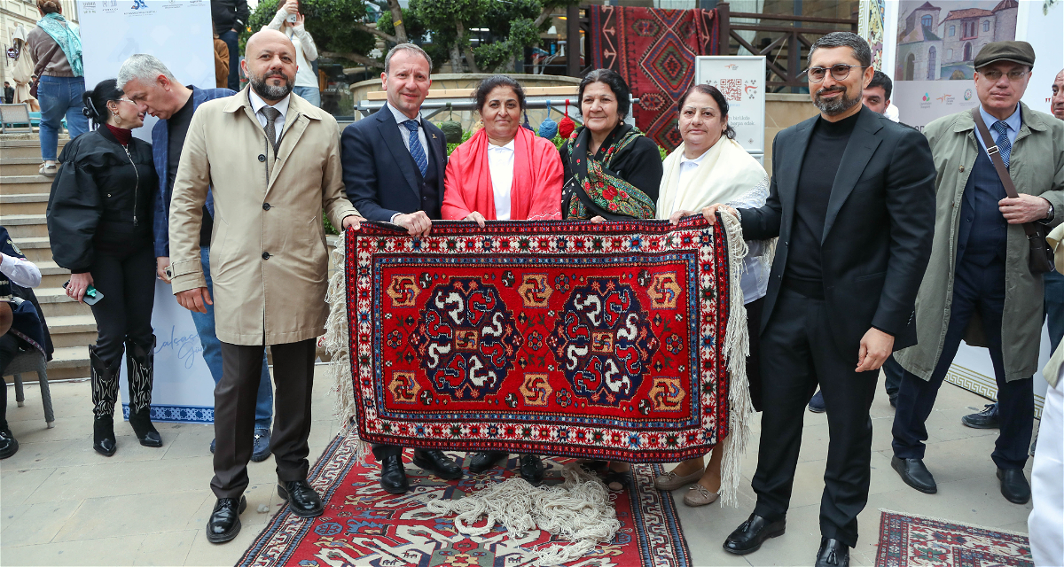Qarabağ Dirçəliş Fondu III Beynəlxalq Xalça Festivalında rəsmi tərəfdaş qismində iştirak edib