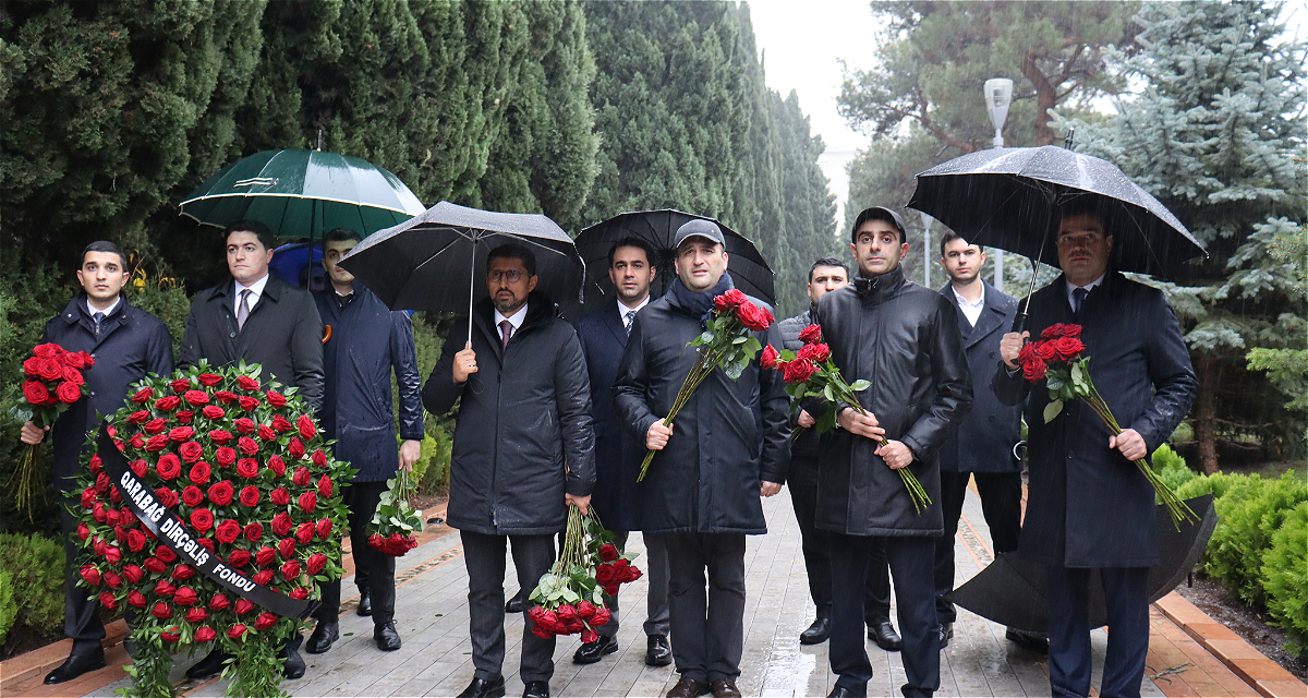 The collective of the Karabakh Revival Fund visited the tomb of the great leader Heydar Aliyev