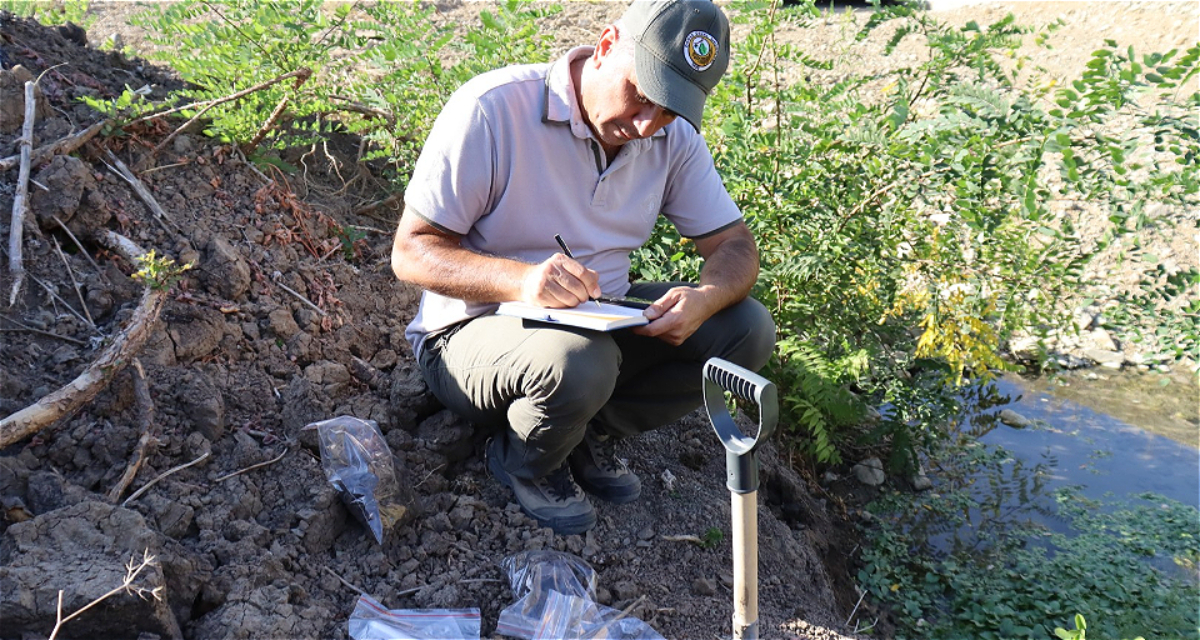 Soil samples from 'Fuzuli Central Park' will undergo laboratory analysis in Türkiye